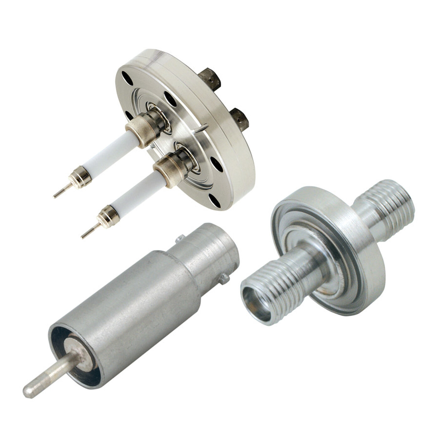 Koaxial-Stecker für Ultra-Vakuum und Hochtemperatur-Anwendungen von CeramTec