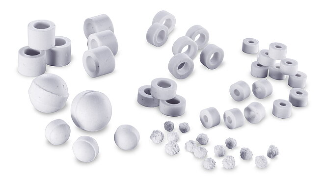 ceramic catalyst carriers for the chemical industry